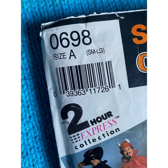 Simplicity sewing pattern 0698 kids vampire zorro robin hood costume - Picture 2 of 5